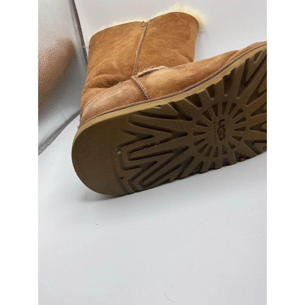 UGG #1873 Bailey Button Triplet Tall Sheepskin Boot Women's Size US 9 Chestnut